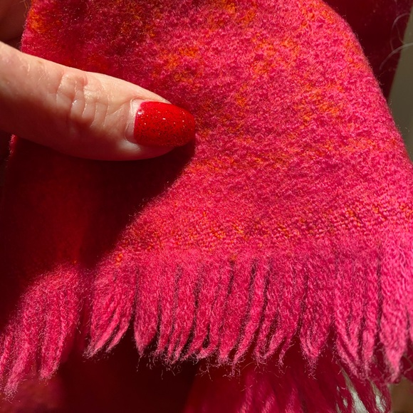 Gucci Monogram Pink and Orange Wool Scarf - Picture 5 of 6